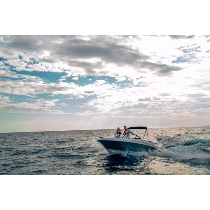 Катер Bayliner VR4